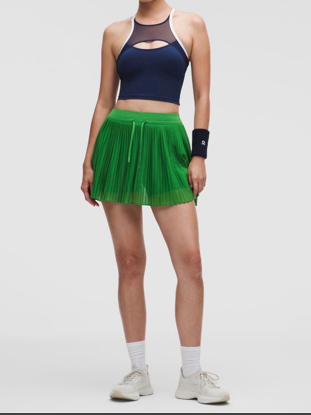 11-58 NWT Size M Ace Advantage Pleated Tennis Skirt - Resale LEON